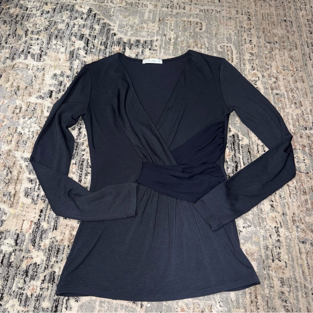 Max Mara v neck longsleeve Navy medium